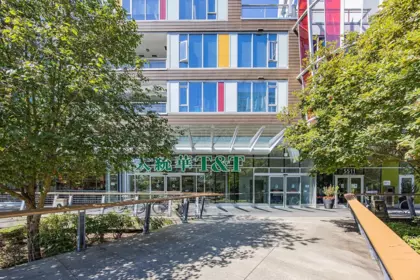Street View Photo of 2011 5511 Hollybridge Way, Richmond, BC