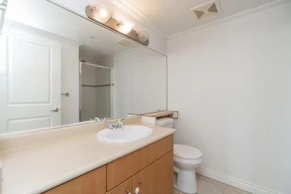 Hallway Photo of 1505 4388 Buchanan Street, Burnaby, BC