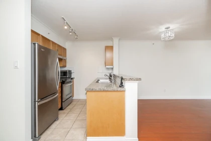 Kitchen Photo of 1505 4388 Buchanan Street, Burnaby, BC