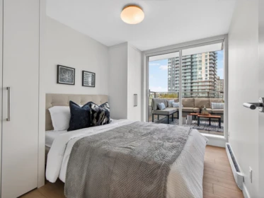 Primary Bedroom Photo of 905 988 Quayside Drive, New Westminster, BC