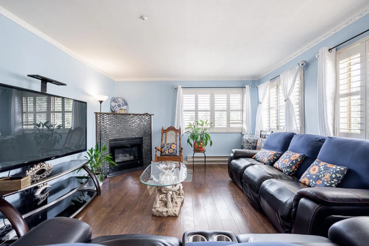 Dining Area Photo of 301 19128 Ford Road, Pitt Meadows, BC