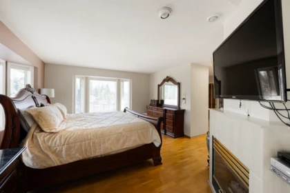 Entry Foyer Photo of 631 E 17th Street, North Vancouver, BC