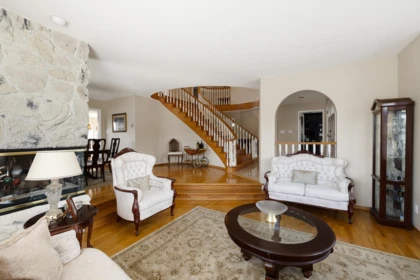631 E 17th Street, North Vancouver, BC, North Vancouver — Single Family Residence for sale