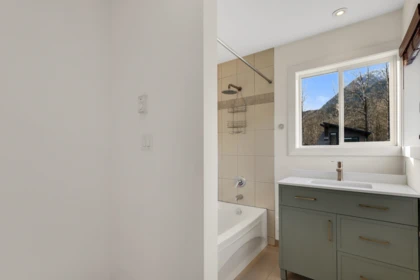 Laundry Room Photo of 21 40137 Government Road, Squamish, BC