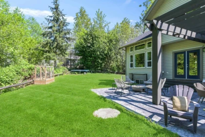Swimming Pool Photo of 13573 229 Loop, Maple Ridge, BC
