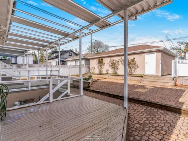 Swimming Pool Photo of 47 E 50th Avenue, Vancouver, BC