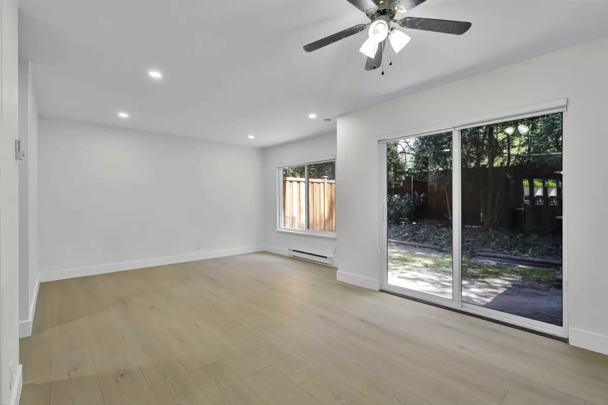 Dining Area Photo of 14 13990 74 Avenue, Surrey, BC