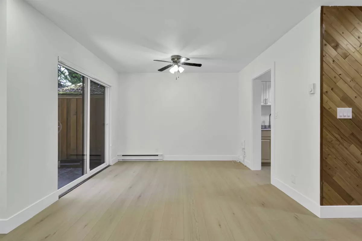 Family Room Photo of 14 13990 74 Avenue, Surrey, BC