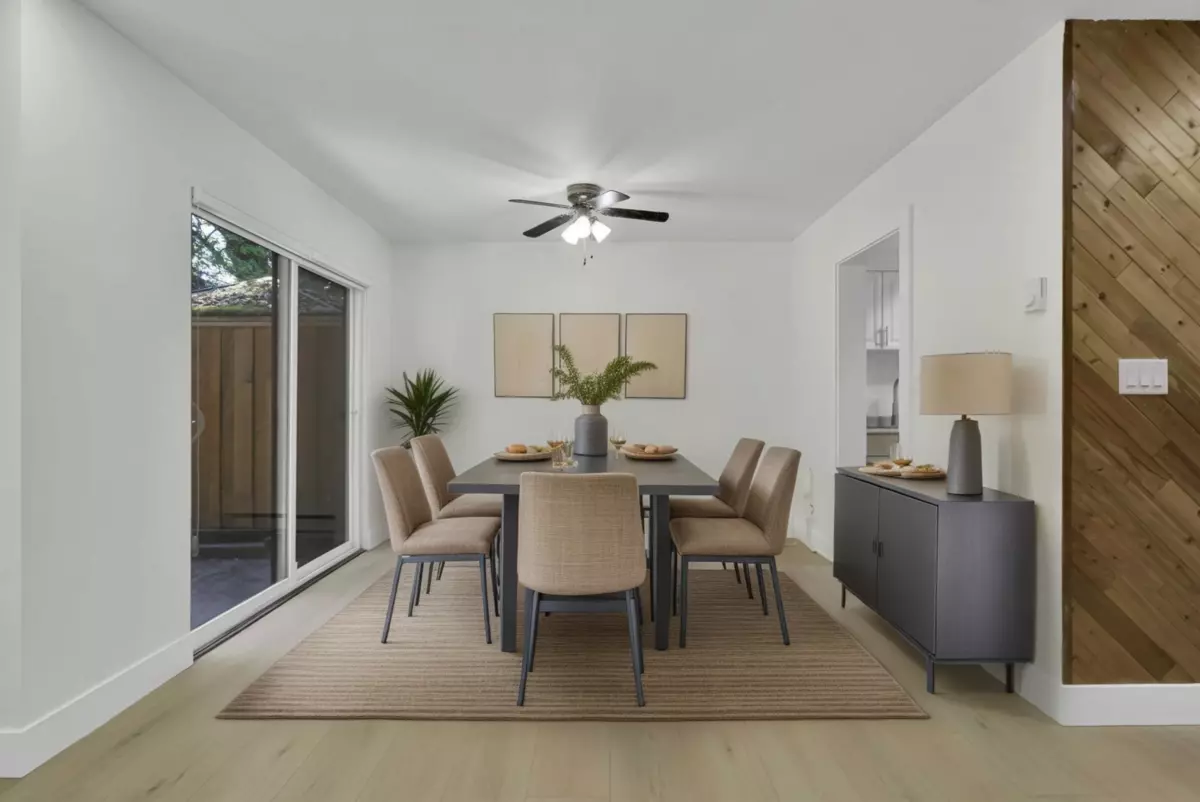 Living Room Photo of 14 13990 74 Avenue, Surrey, BC