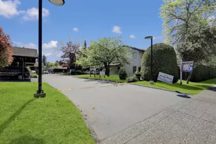 Garden / Landscaping Photo of 14 13990 74 Avenue, Surrey, BC