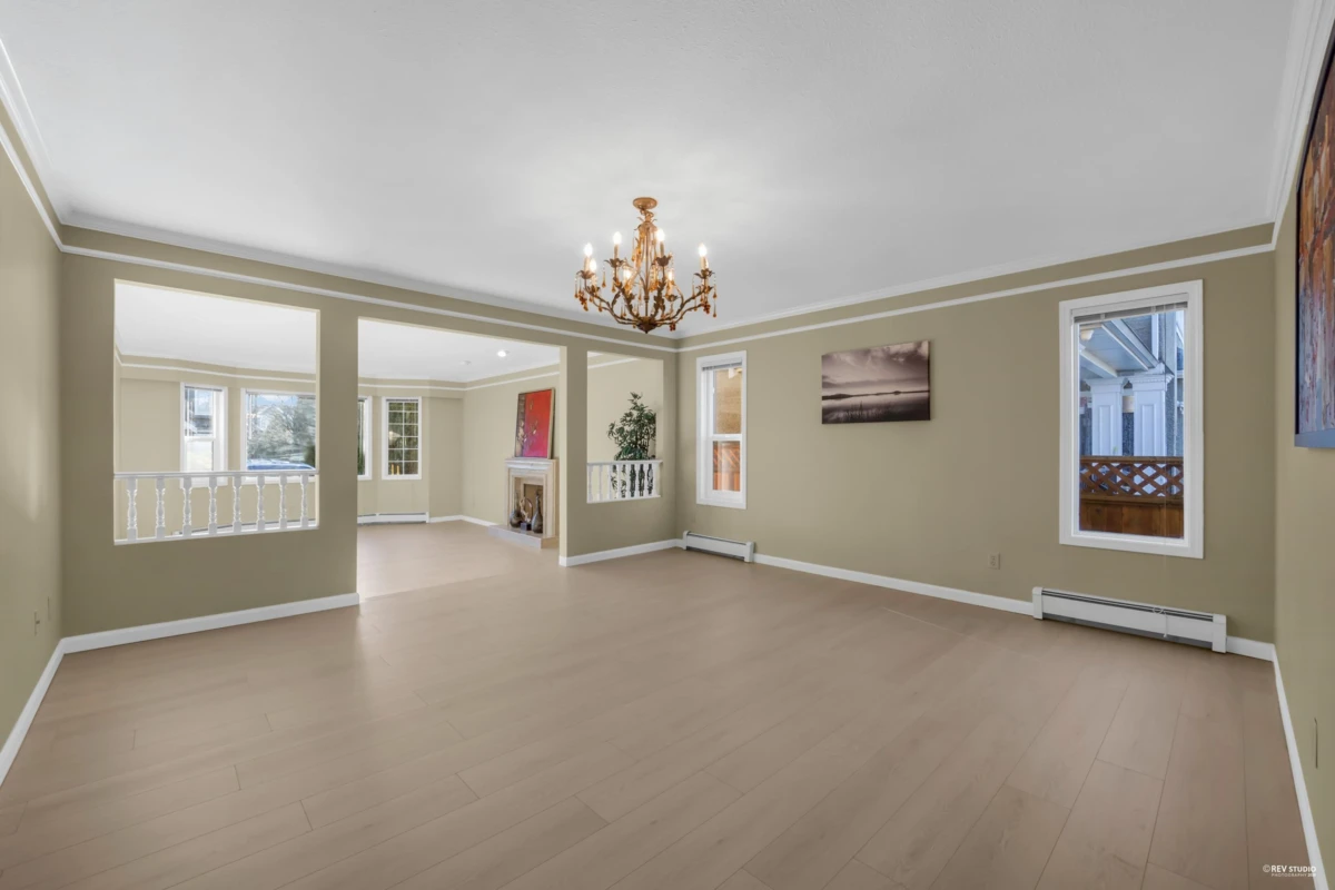 Dining Area Photo of 2445 W 19th Avenue, Vancouver, BC