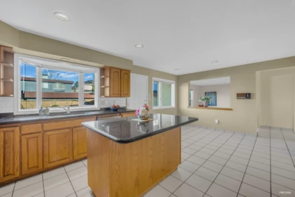 Breakfast Nook Photo of 2445 W 19th Avenue, Vancouver, BC
