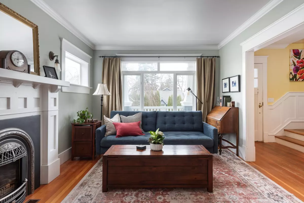 Living Room Photo of 222 Princess Street, New Westminster, BC