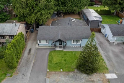 Front Yard Photo of 34843 Laburnum Avenue, Abbotsford, BC
