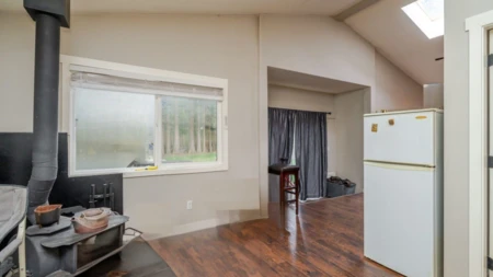 Hallway Photo of 34843 Laburnum Avenue, Abbotsford, BC