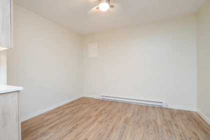 Primary Bedroom Photo of 34843 Laburnum Avenue, Abbotsford, BC
