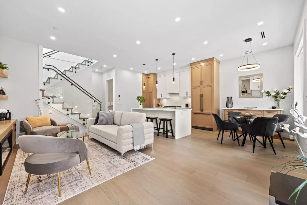 Family Room Photo of 1 8578 Cartier Street, Vancouver, BC