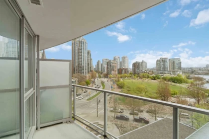 Loft / Bonus Room Photo of 908 1408 Strathmore Mews, Vancouver, BC