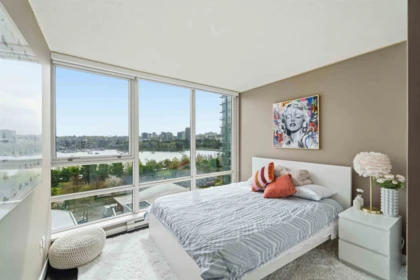 Swimming Pool Photo of 908 1408 Strathmore Mews, Vancouver, BC