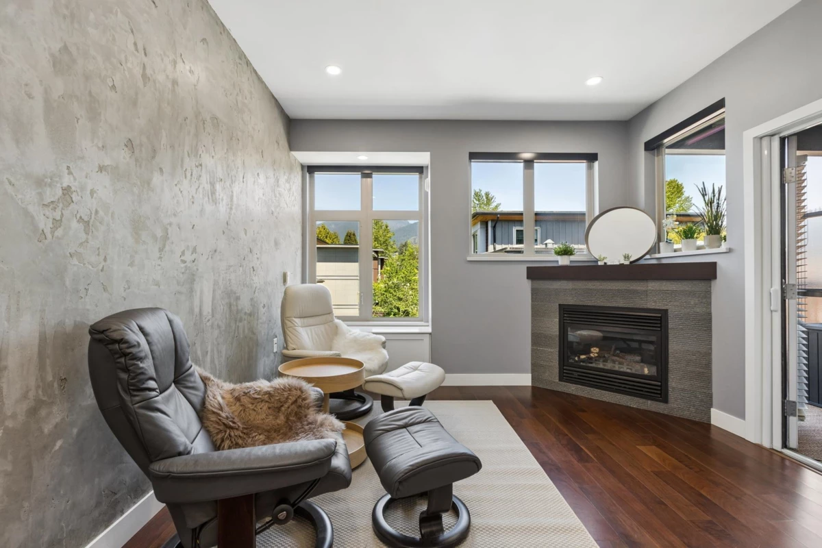 Living Room Photo of 303 116 W 23rd Street, North Vancouver, BC