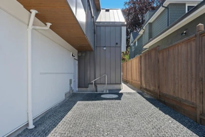 Hot Tub / Spa Photo of 1145 W 33rd Avenue, Vancouver, BC