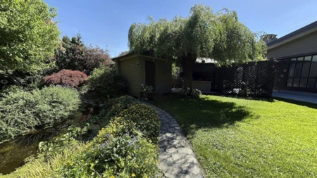 Swimming Pool Photo of 6780 School Lane, Chilliwack, BC