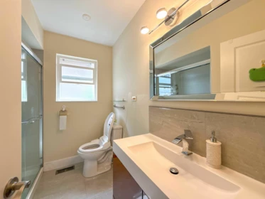 Basement Recreation Room Photo of 652 Shaw Avenue, Coquitlam, BC