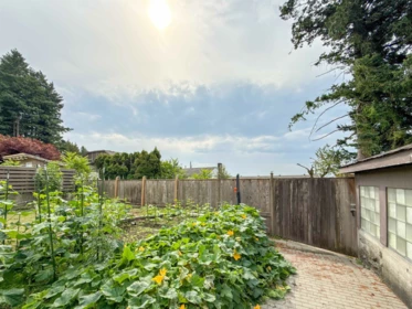 Front Yard Photo of 652 Shaw Avenue, Coquitlam, BC