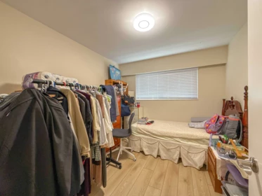 Office / Den Photo of 652 Shaw Avenue, Coquitlam, BC