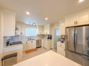 Primary Bedroom Photo of 652 Shaw Avenue, Coquitlam, BC