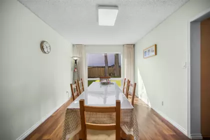 Kitchen Island Photo of 4340 Tiffin Crescent, Richmond, BC