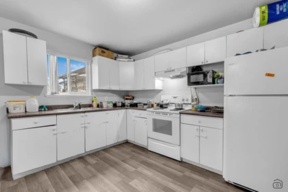 Mudroom Photo of 7480 Lee Street, Mission, BC