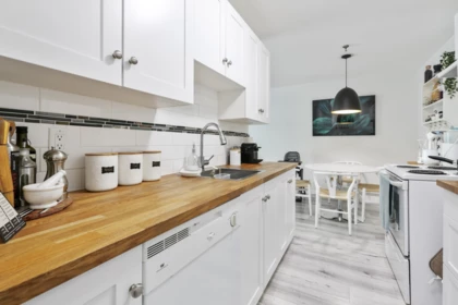 Kitchen Photo of 440 22661 Lougheed Highway, Maple Ridge, BC