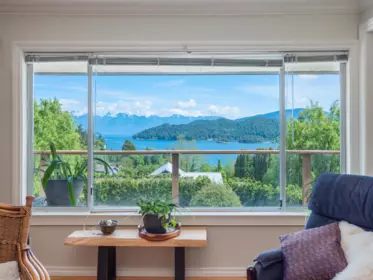 616 N Fletcher Road, Gibsons, BC, Gibsons — Single Family Residence for sale