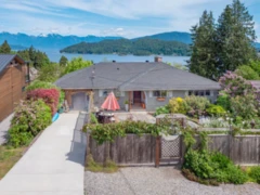 616 N Fletcher Road, Gibsons, BC