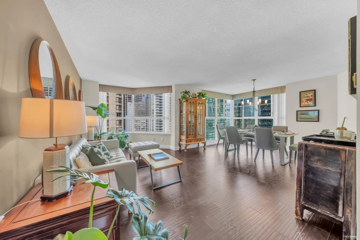 Family Room Photo of 601 717 Jervis Street, Vancouver, BC