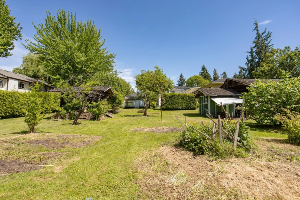 Family Room Photo of 2349 Lobb Avenue, Port Coquitlam, BC