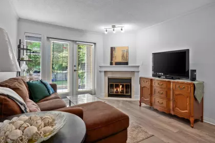 102 74 Miner Street, New Westminster, BC, New Westminster — Apartment/Condo for sale