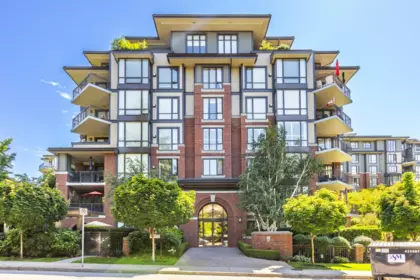301 1580 Martin Street, White Rock, BC, White Rock — Apartment/Condo for sale
