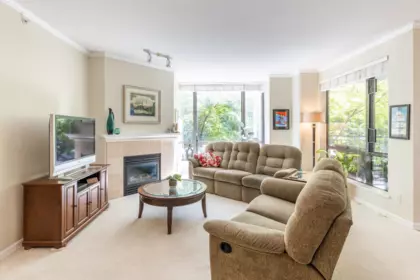 301 1580 Martin Street, White Rock, BC, White Rock — Apartment/Condo for sale