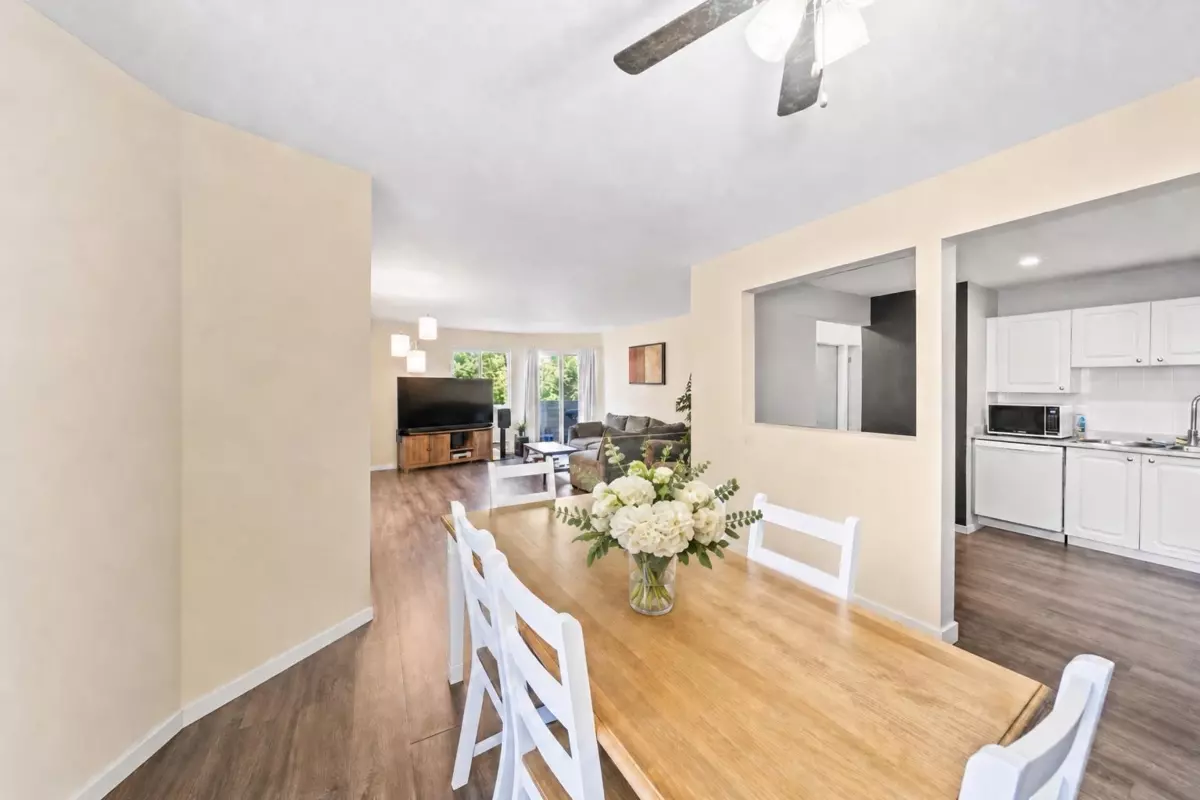 Family Room Photo of 209 11963 223 Street, Maple Ridge, BC