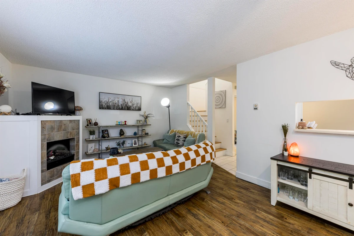 Family Room Photo of 100 10620 150 Street, Surrey, BC