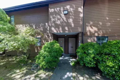 Hallway Photo of 100 10620 150 Street, Surrey, BC
