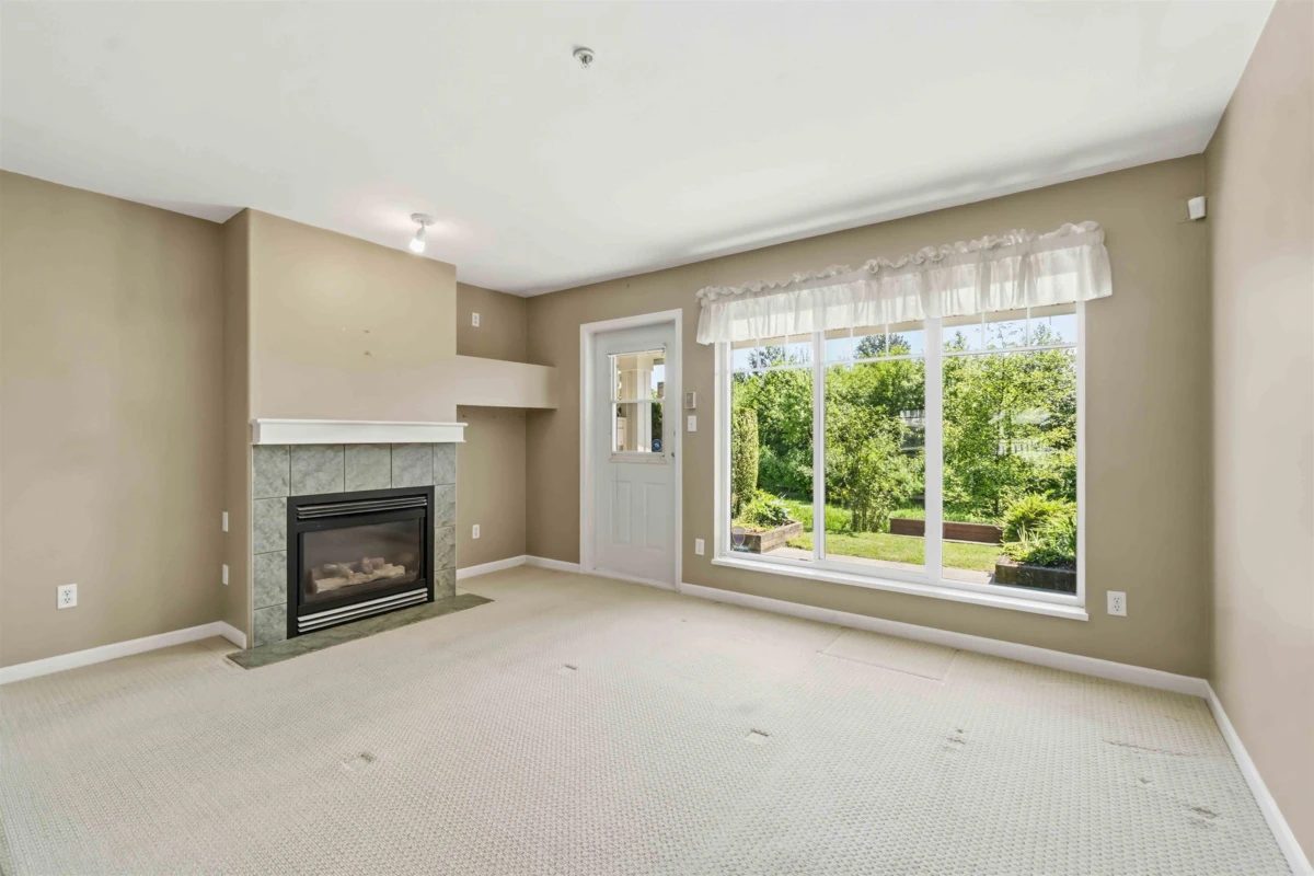 Dining Area Photo of 30 2927 Fremont Street, Port Coquitlam, BC
