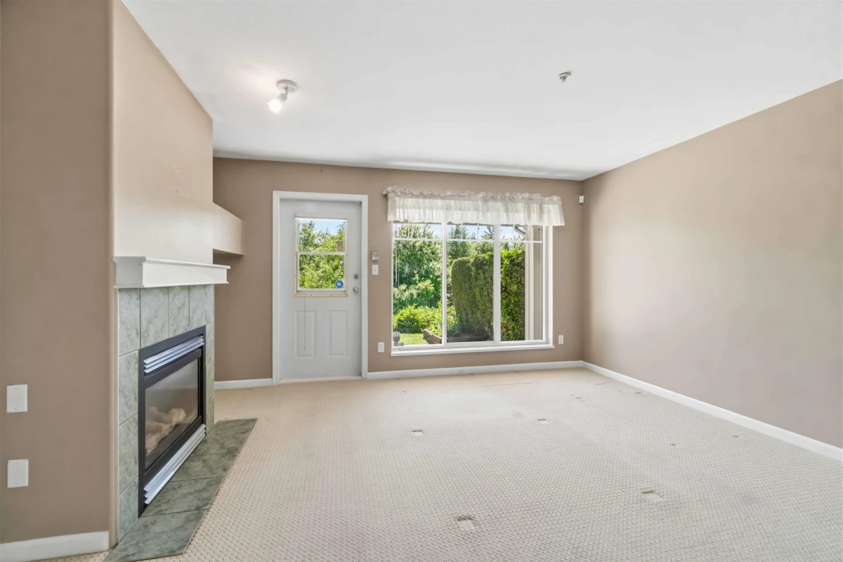 Family Room Photo of 30 2927 Fremont Street, Port Coquitlam, BC