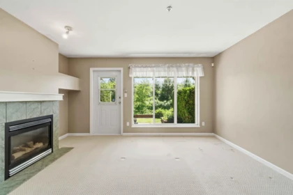 Kitchen Island Photo of 30 2927 Fremont Street, Port Coquitlam, BC