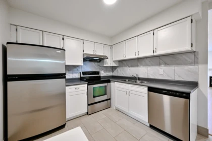 Primary Bedroom Photo of 72 3030 Trethewey Street, Abbotsford, BC