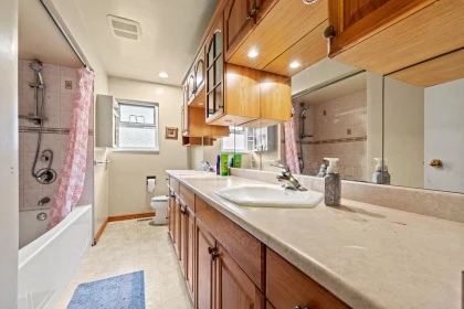 Powder Room Photo of 2290 171 Street, Surrey, BC