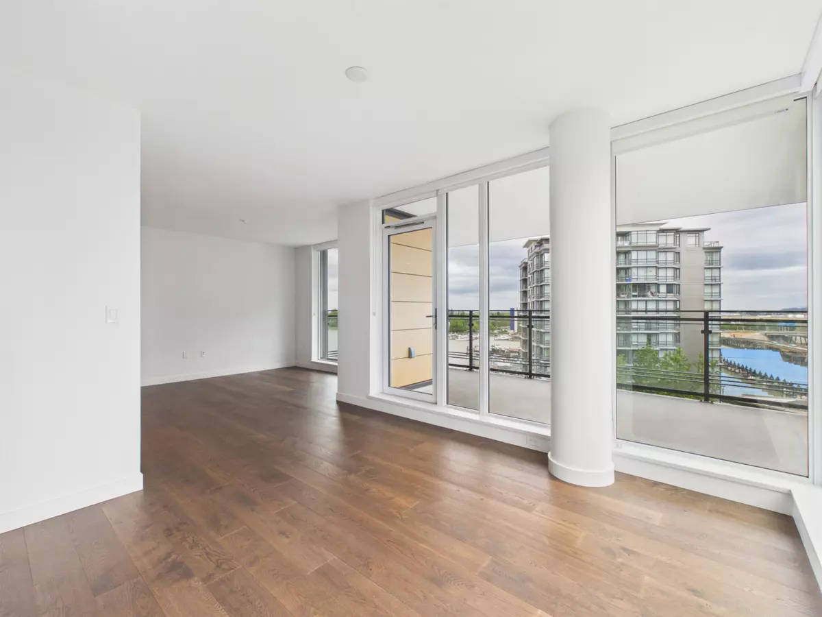Family Room Photo of 1202 3280 Corvette Way, Richmond, BC