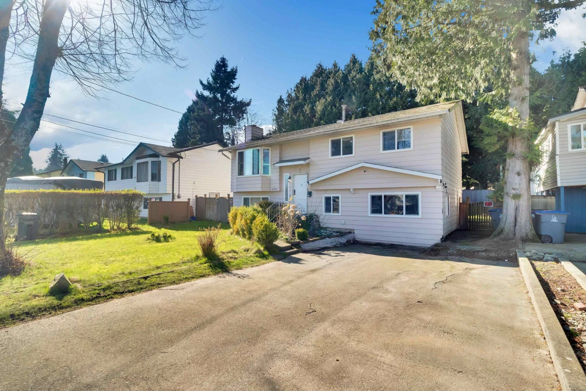 Family Room Photo of 6507 134 Street, Surrey, BC